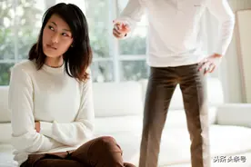 离婚半年前岳母上门求复婚，看着瘫痪的前妻，男人说的话扎心了图片