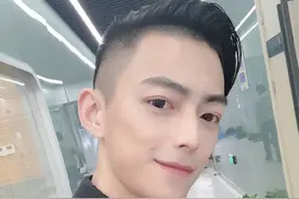 智勋喜提新车迈凯伦720S，斗鱼主播一周都能挣多少钱？图片