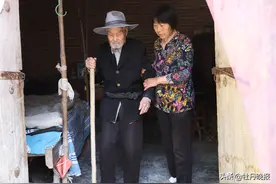 “他养我小，我养他老，这是本分！”——记郓城七旬老人曹秀金的孝老爱亲故事图片