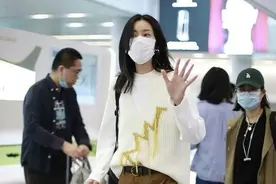 刘雯把优衣库穿出大牌感？真正提高气质的，是鞋图片