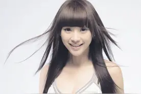 “顶流尤物”柳岩的成名血泪史，电影都不敢这样拍图片