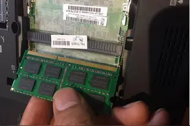 笔记本电脑不能换内存条？按此方法换一条内存，旧电脑立马飞跑图片