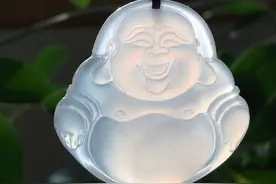 玉石"佛"挂件Jade Buddha pendant图片