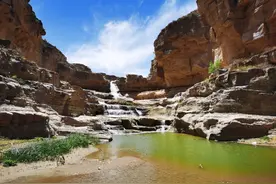 魅力呼和浩特：八龙湾瀑布浑然天成、多姿多彩、梦幻迷离图片