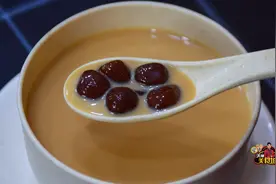 20块钱一杯的奶茶只有女生在排队，10块钱的快餐只有男人吃？图片