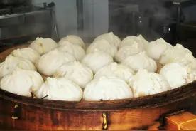 贴秋膘！没有什么比一锅热气腾腾的驴肉包子更合适图片