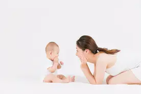 宝宝何时能听懂大人说的话？到了这个月，家长就别当孩子面吵架了图片