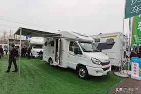 莱茵C型小额头房车，依维柯底盘，售价49.8W起​图片
