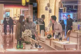 上海迎来全城打折季！奥莱1折起，化妆品58折，家电对折，新车55折…这样买最划算！图片