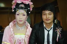 云飞：前妻嫌我没出息，让我独自在外流浪20多天，如今年年上春晚图片