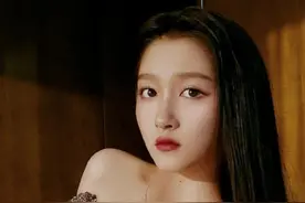 关晓彤，跳舞绝绝子、智商高、身材火辣、大长腿美女，爱了爱了图片