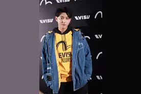 52岁！黄子韬父亲去世，曾是龙韬娱乐老板，公司出过多款影视剧图片