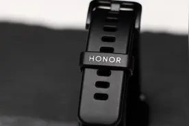 荣耀首款方形智能手表登场：荣耀手表 ES 图赏图片