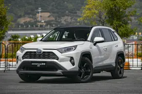 开惯了丰田荣放，再开本田CR-V，终于明白丰田和本田的差距图片