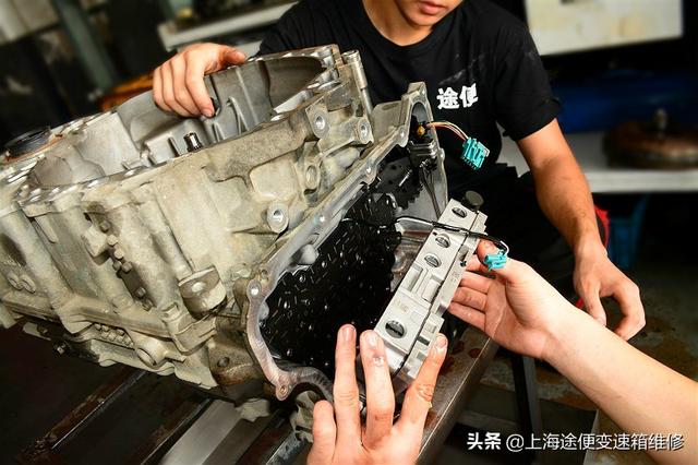 别克GL8变速箱故障维修，拆开后坏的太多了