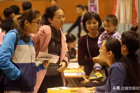 月薪4000难招人，餐饮再现用工荒，都是工资低惹得祸？这才是主因图片