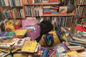 4岁孩子妈妈，花几十万买绘本，她说：孩子爱上看书，我们都幸福图片