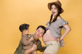 安以轩二胎孕肚照，一家子出镜满满的幸福感，怀孕也很美状态满分图片