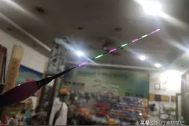 电子漂更换电池有讲究，不注意这一点，浮漂眨眼就会被拔坏图片