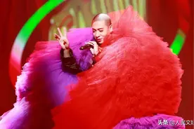 梁龙，在红尘中滚来滚去图片