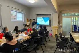 在工作中不断学习，在学习中不断进步图片
