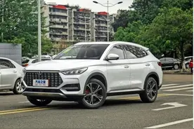 宋PLUS：宽近1米9！配置全实力强！空间堪比中型SUV，买图片