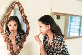 心理学：从不讲究吃穿，也不喜欢买化妆品的女人，都是什么心理？图片