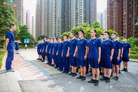 练体能我们是认真的！花果园消防员组织3公里长跑训练图片