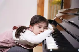 家有女孩，建议挑这3个兴趣学习，对未来、考大学、社交很有帮助图片