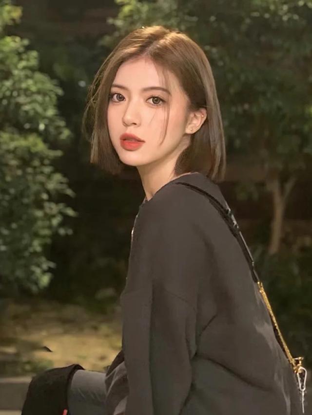 夏天别乱剪头发,2021年试试这5款流行短发,很清爽时髦