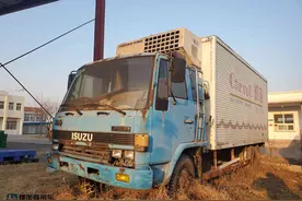 老一辈卡车司机都认识，被称为不死神车，五十铃840载货车实拍图片