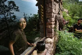 王美娜、高磊：蜗居山洞的90后小夫妻，“原生态”直播惹网友点赞图片