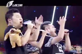 二月半组合携手热们泽，一首四川民歌《太阳出来喜洋洋》燃爆全场视频封面