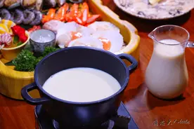 风靡日本的豆乳火锅，海鲜无限量任吃，健康养颜不会胖图片