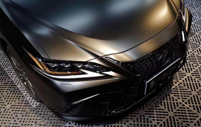 汽车大灯贴膜好不好(汽车大灯贴膜好不好用)