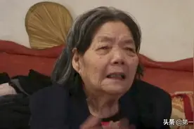 88岁老人膝下4个儿子，想起晚年生活却哭诉称想“喝毒药”？图片