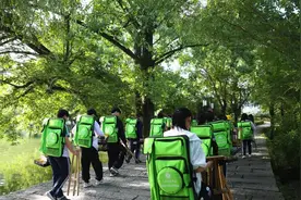 福建中华技师学院美术高考班学子赴安徽宏村写生图片