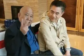 大宅门主演重聚！老戏骨陈宝国鬓已白，毕彦君娶小10岁“林黛玉”图片