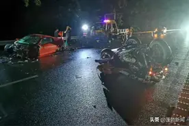 又一起！海南海三高速，保时捷雨天撞护栏，车辆面目全非...图片
