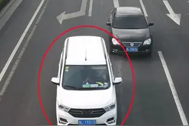 前车出现抛锚不动，结果压实线变道被扣3分？交警：一点都没罚错图片