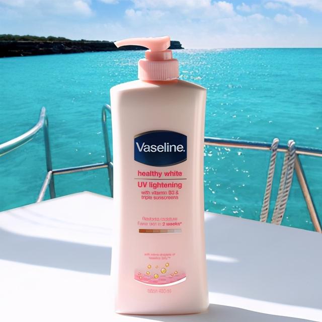 是磨砂膏好还是身体乳好