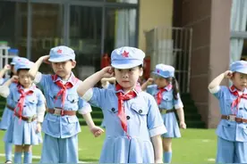 让红色基因融入血脉代代相传南京市北京东路小附属阳光幼儿园课程活动丰富多彩图片