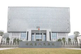 公司赔22万！广州一女职工因先兆流产微信请假，结果被开除图片