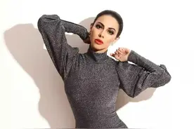墨西哥女主播，长相身材媲美卡戴珊，沙漏曲线，堪称“人间尤物”图片