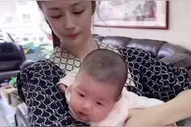 谢永强小12岁娇妻露面！肤白美貌不输王小蒙，女儿长相神似爸爸图片