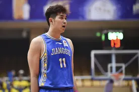 曾入选国家队，现成江苏男篮本土核心，吴冠希能带队进入季后赛吗图片
