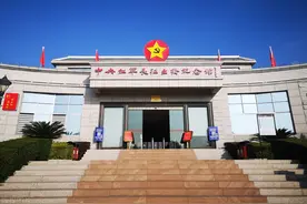 理想信念之光照亮新时代长征路图片