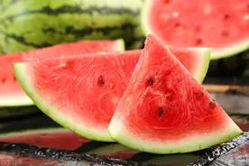 吃冰西瓜容易引起肠坏死？关于西瓜的这些误解，第2个你我都有图片