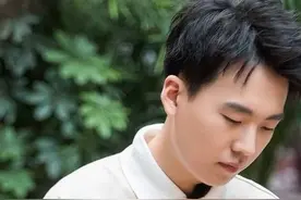 为啥郭麒麟在娱乐圈赢得一片叫好声？只因为他这么做了！图片
