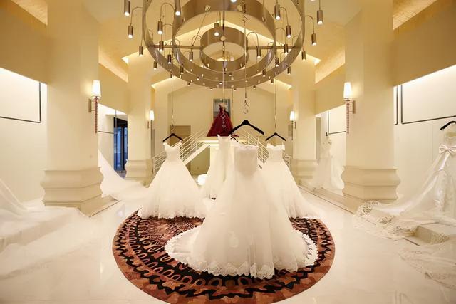 80后穷小伙打造出千亿巨头：这家中国制造，正在成为全球时尚顶流